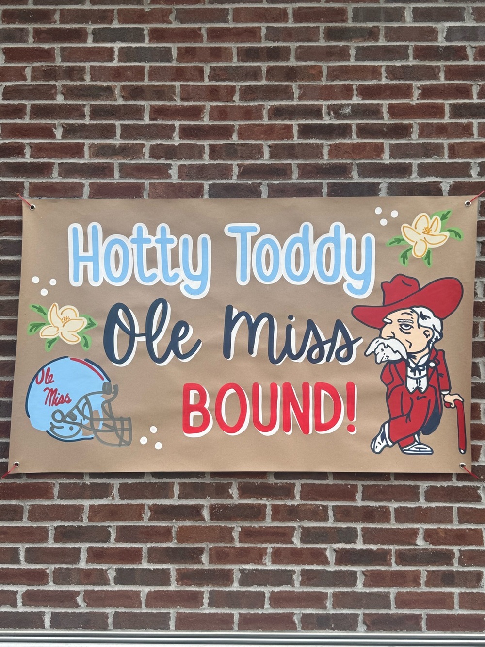 Ole Miss 'Hotty Toddy' Banner in Tan, Red & Light Blue